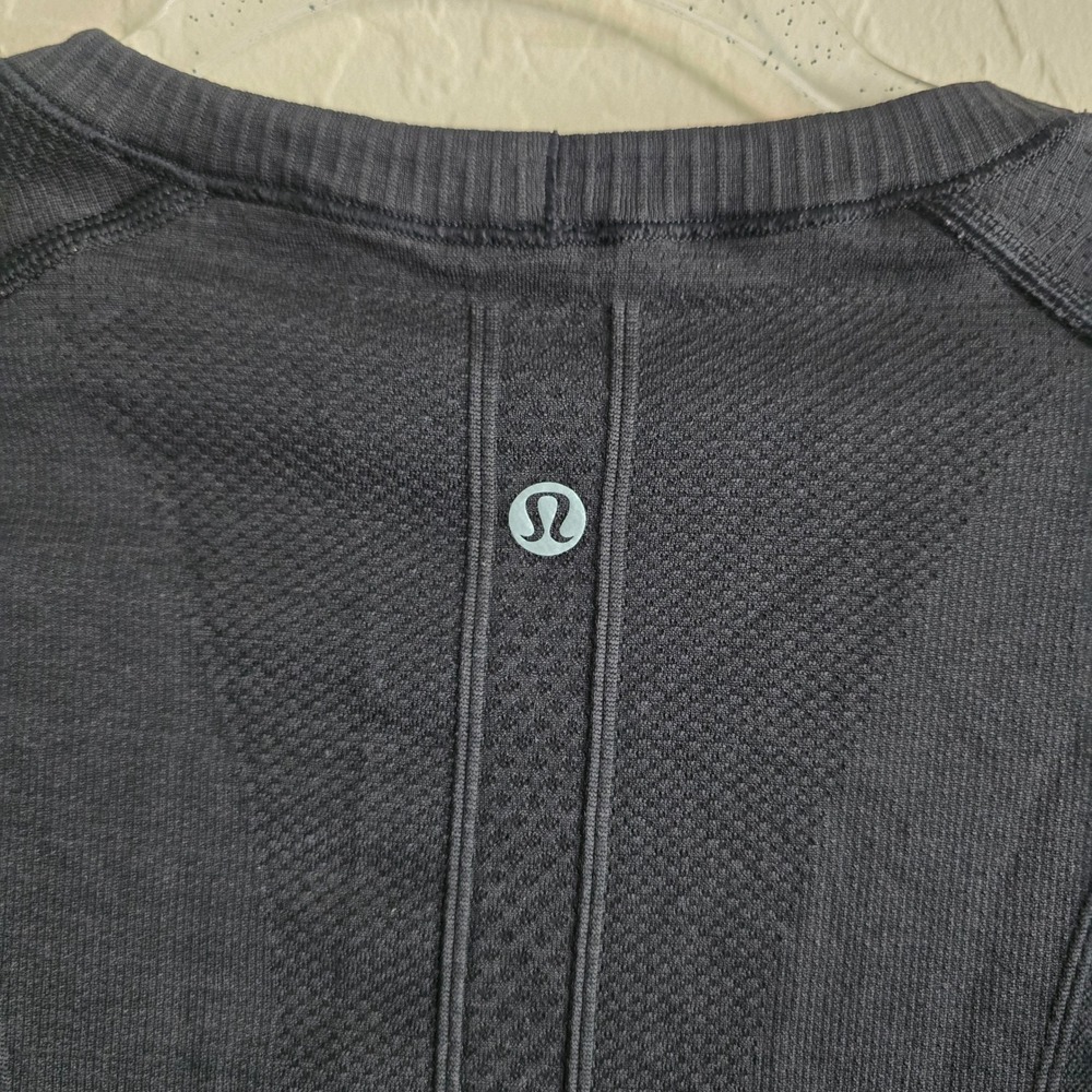Lululemon Long Sleeve Swiftly Tech Top with Dodgers logo Black Size 8 - Picture 6 of 9